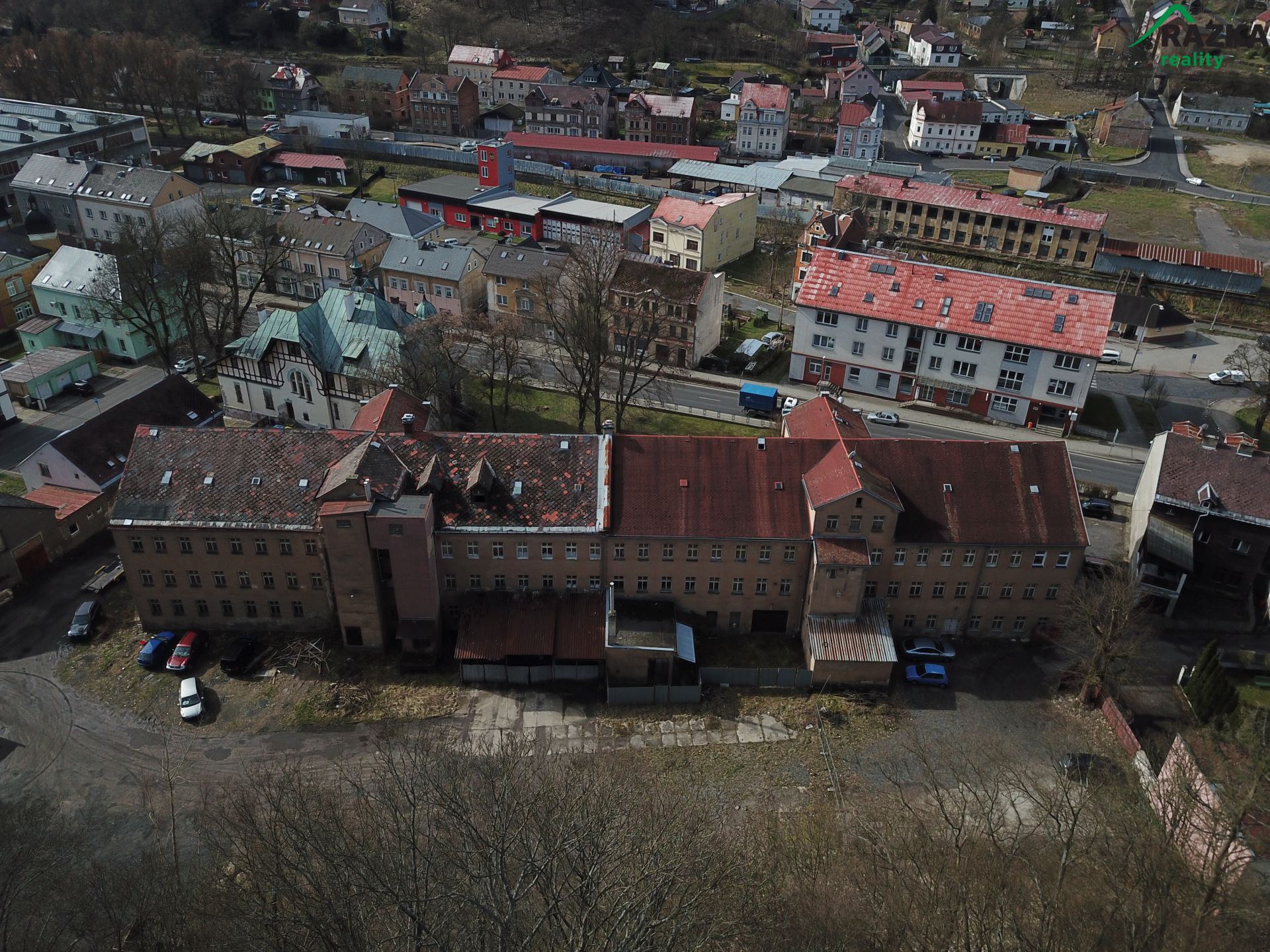 Budova bývalé textilní továrny Kraslice - titulní obrázek