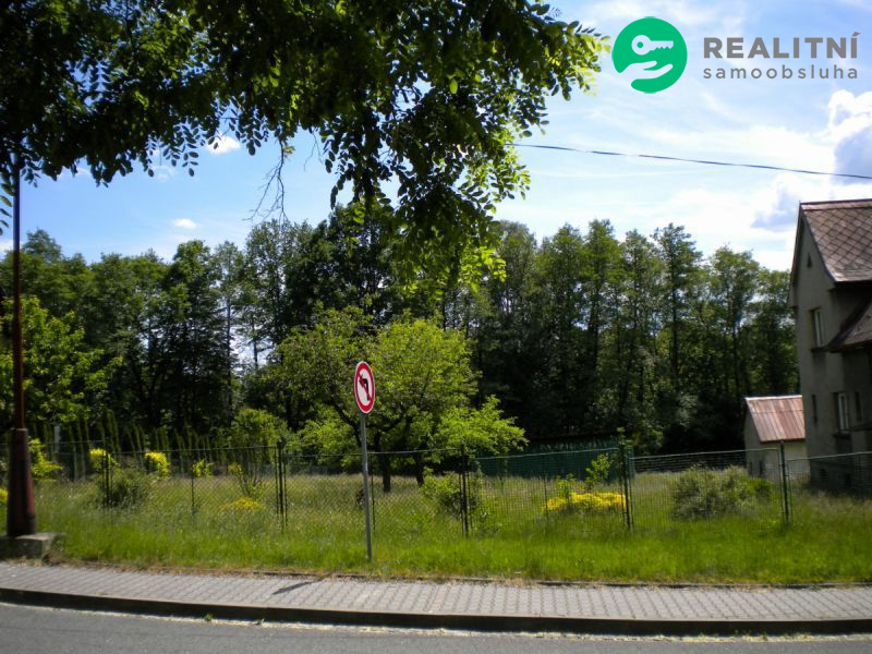 Prodej stavebního pozemku 1528 m2 - titulní obrázek