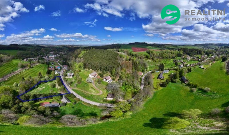 Rovinatá stavební parcela cca 350 m2 s rozlehlou zahradou - obrázek č.3