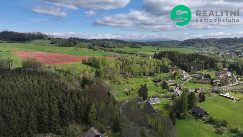 Rovinatá stavební parcela cca 350 m2 s rozlehlou zahradou - obrázek č.10