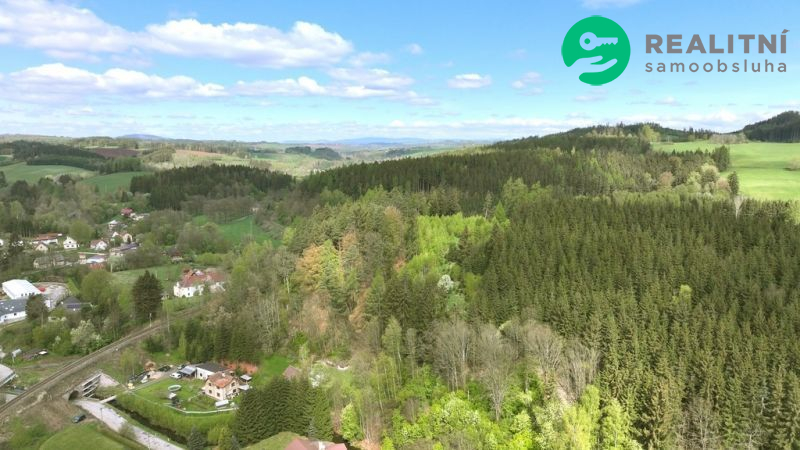 Rovinatá stavební parcela cca 350 m2 s rozlehlou zahradou - obrázek č.11