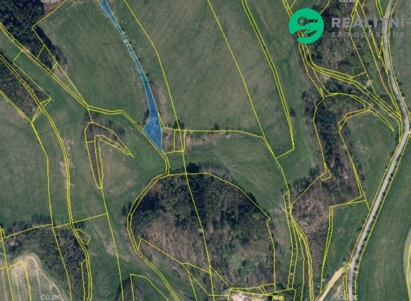 Prodám pozemek s krásnými stromy 2577m2 Dubnice - titulní obrázek