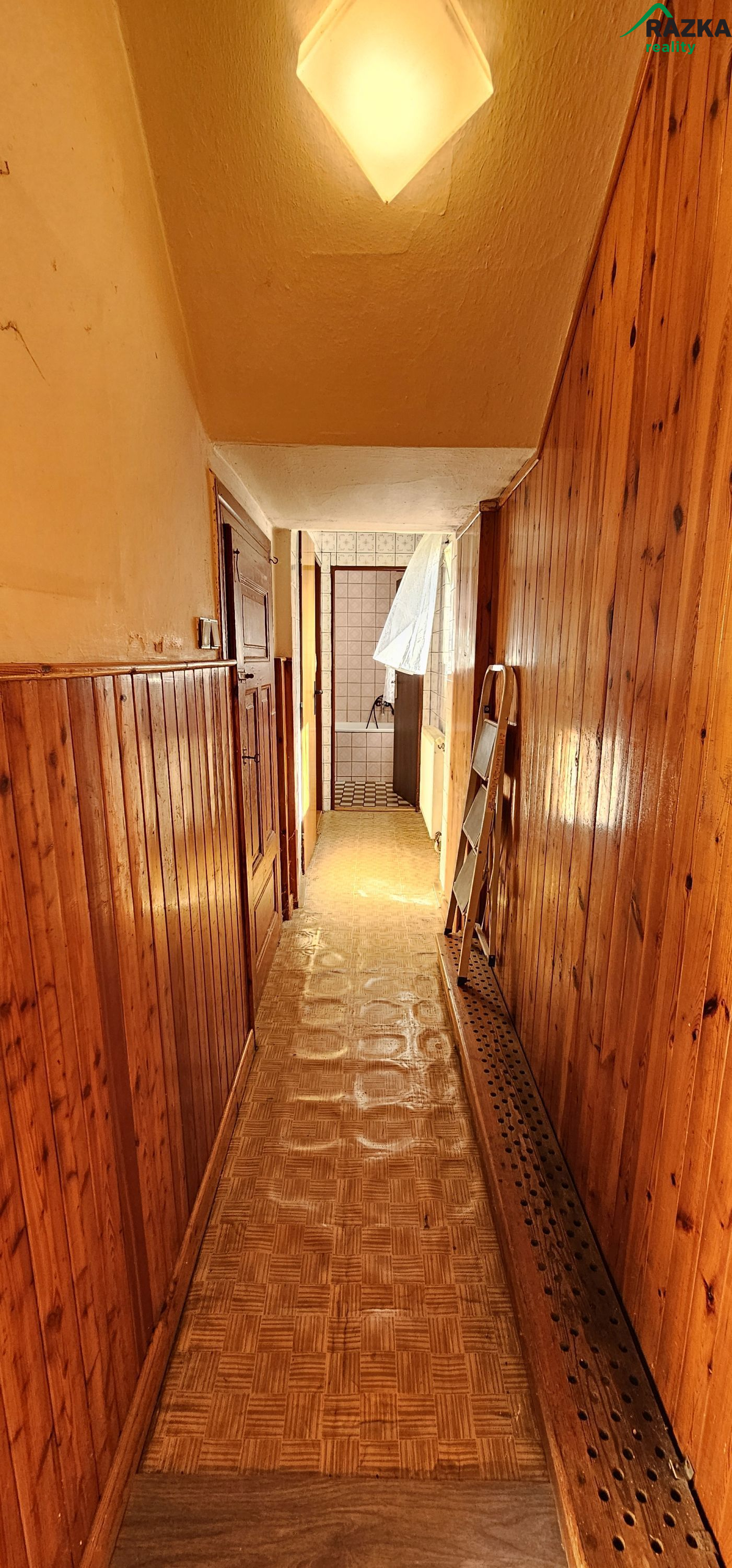 Rodinný dům 4+1 se zahradou Tachov, ul. Slezská - obrázek č.10