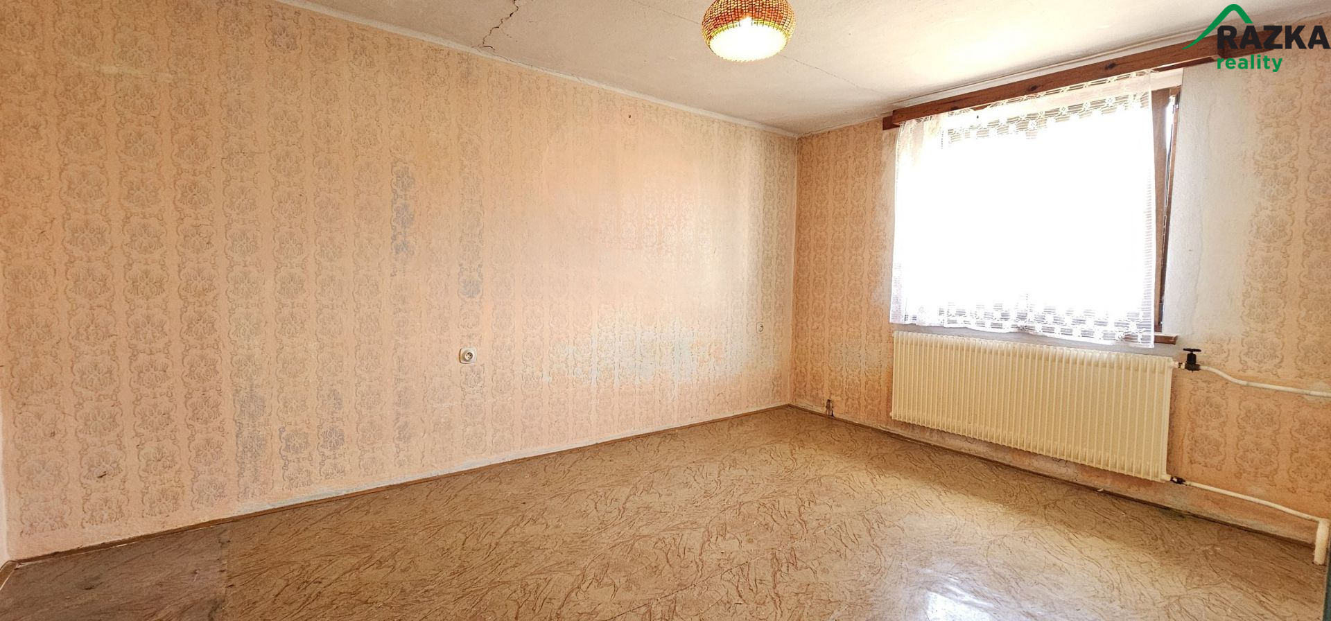 Rodinný dům 4+1 se zahradou Tachov, ul. Slezská - obrázek č.18
