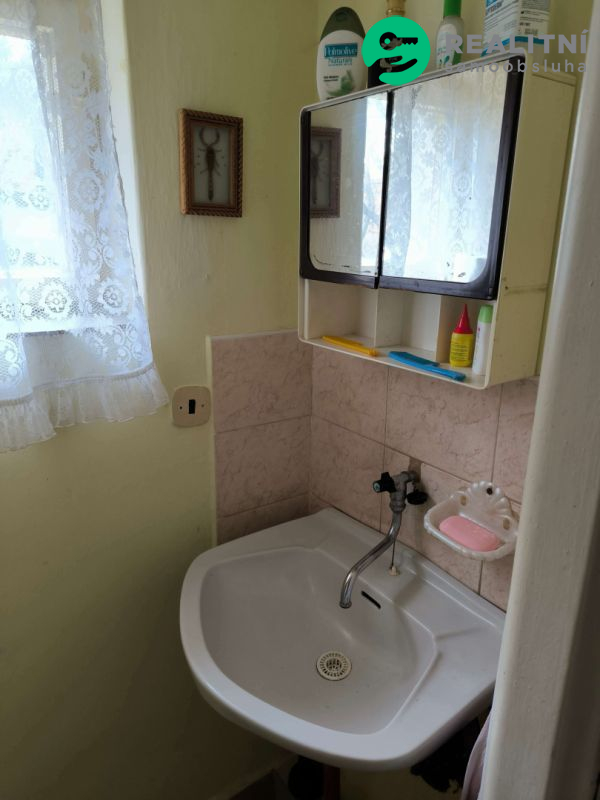 Chata 80 m², pozemek 403 m² Děpoltovice u K. Varů - obrázek č.10