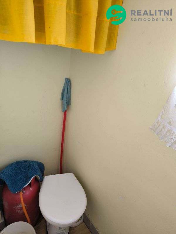 Chata 80 m², pozemek 403 m² Děpoltovice u K. Varů - obrázek č.11
