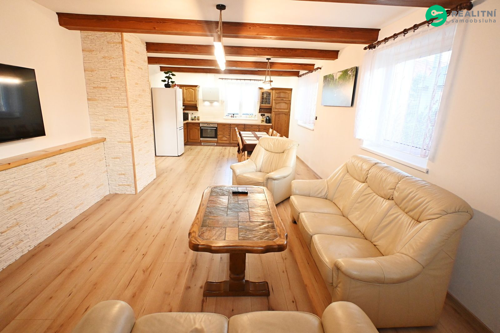 Prodej rodinného domu 142 m2, pozemek 818 m2. - obrázek č.2