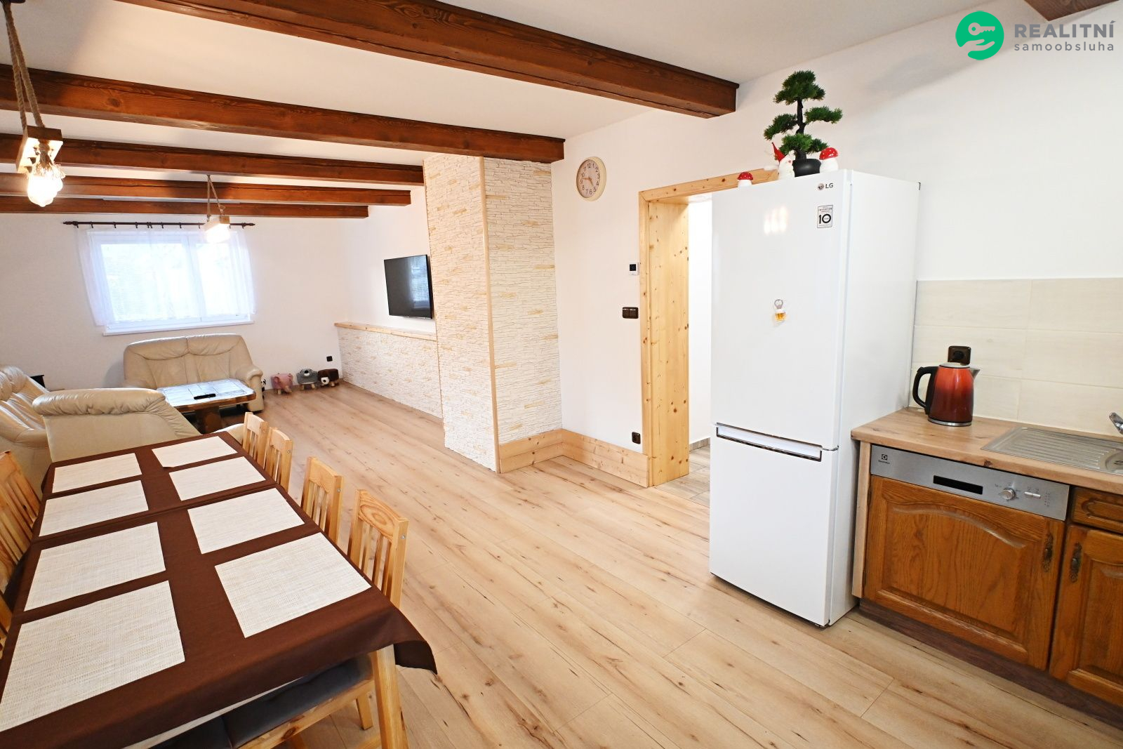 Prodej rodinného domu 142 m2, pozemek 818 m2. - obrázek č.10