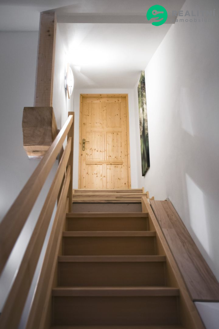 Dům se dvěma bytovými jednotkami Herálec - obrázek č.2