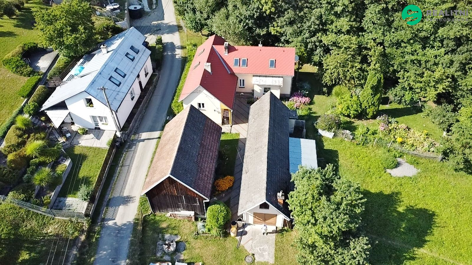 Prodej rodinného domu 172 m2, pozemek 3 735 m2 - obrázek č.1