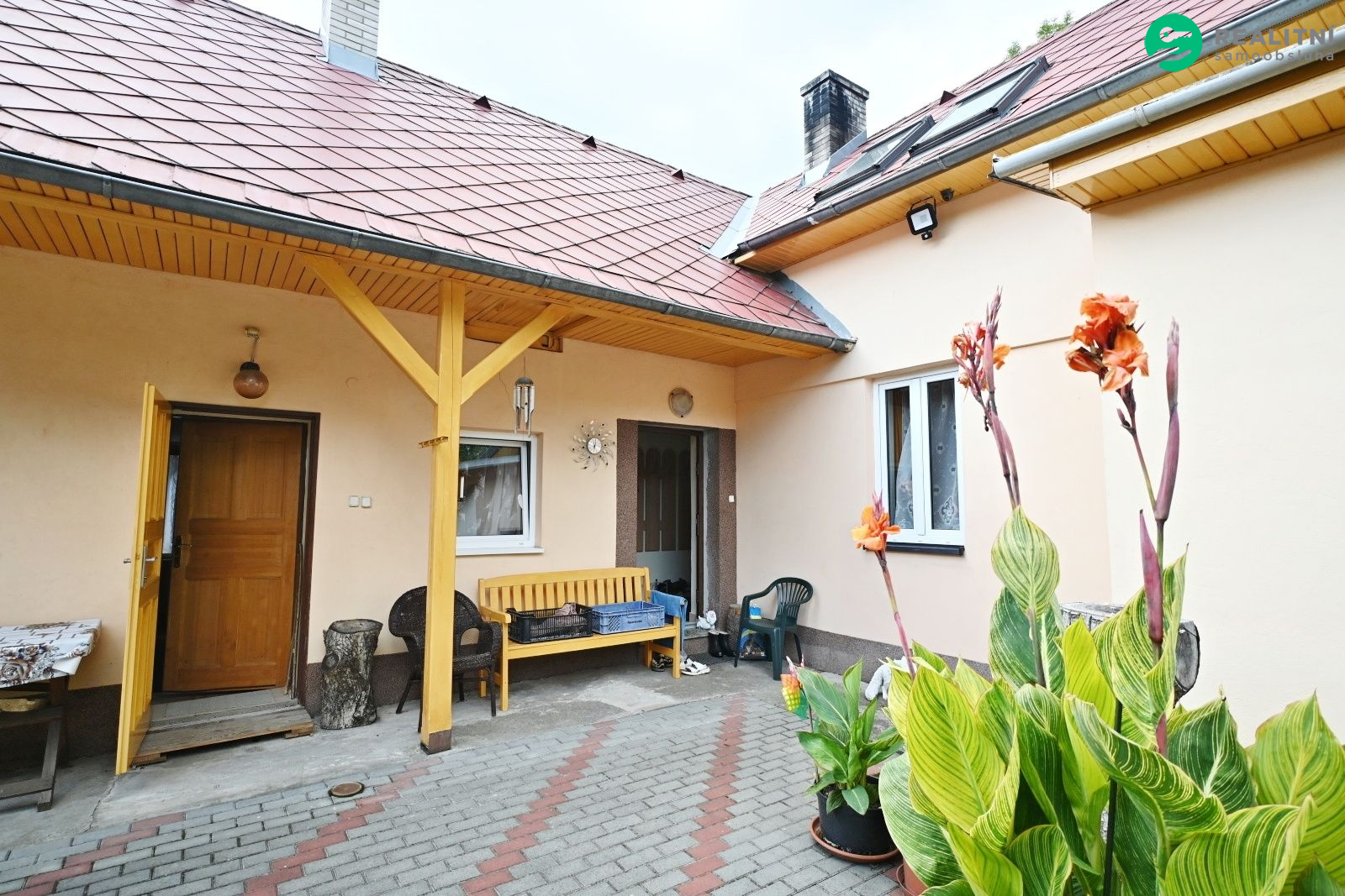 Prodej rodinného domu 172 m2, pozemek 3 735 m2 - obrázek č.7