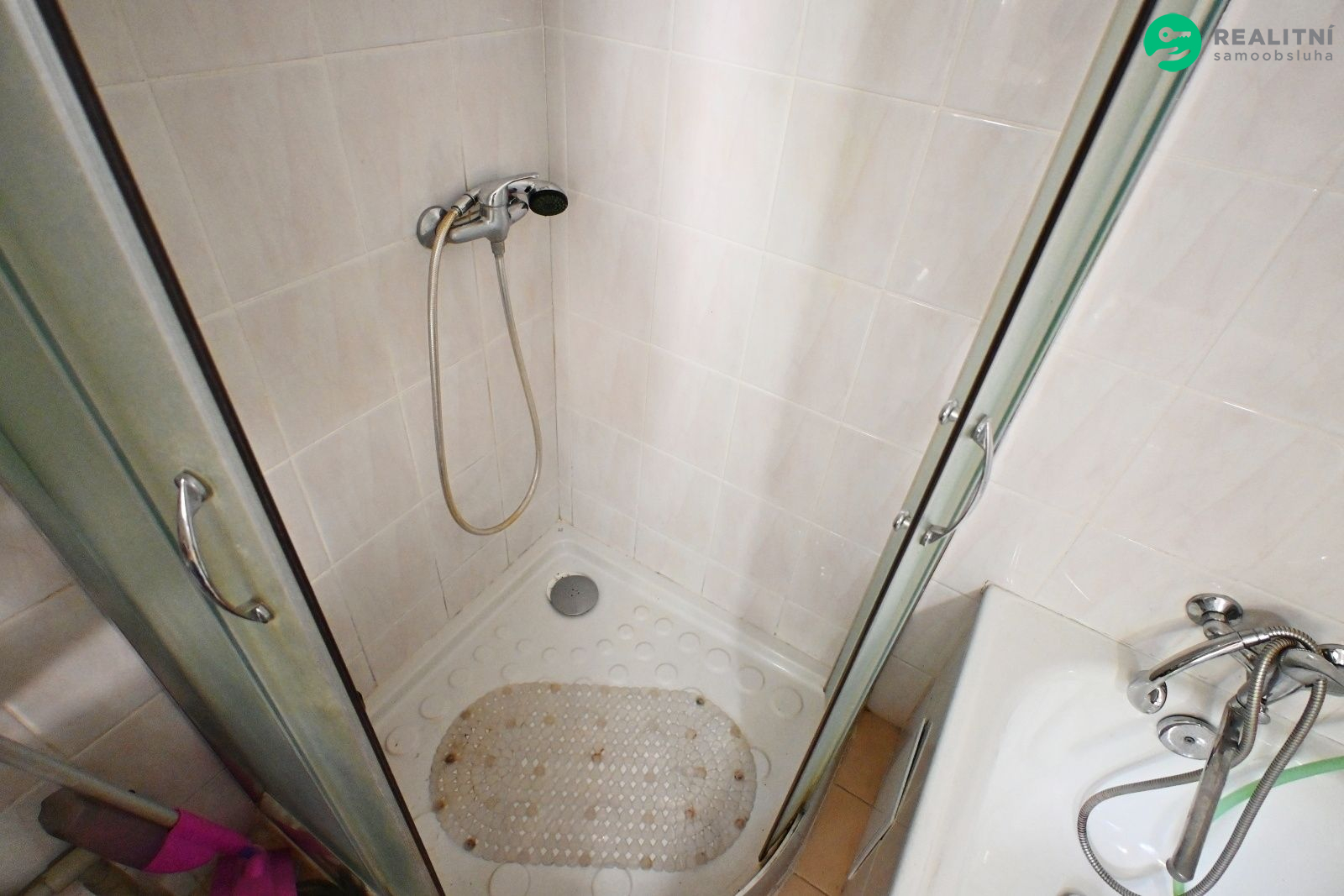 Prodej rodinného domu 172 m2, pozemek 3 735 m2 - obrázek č.11