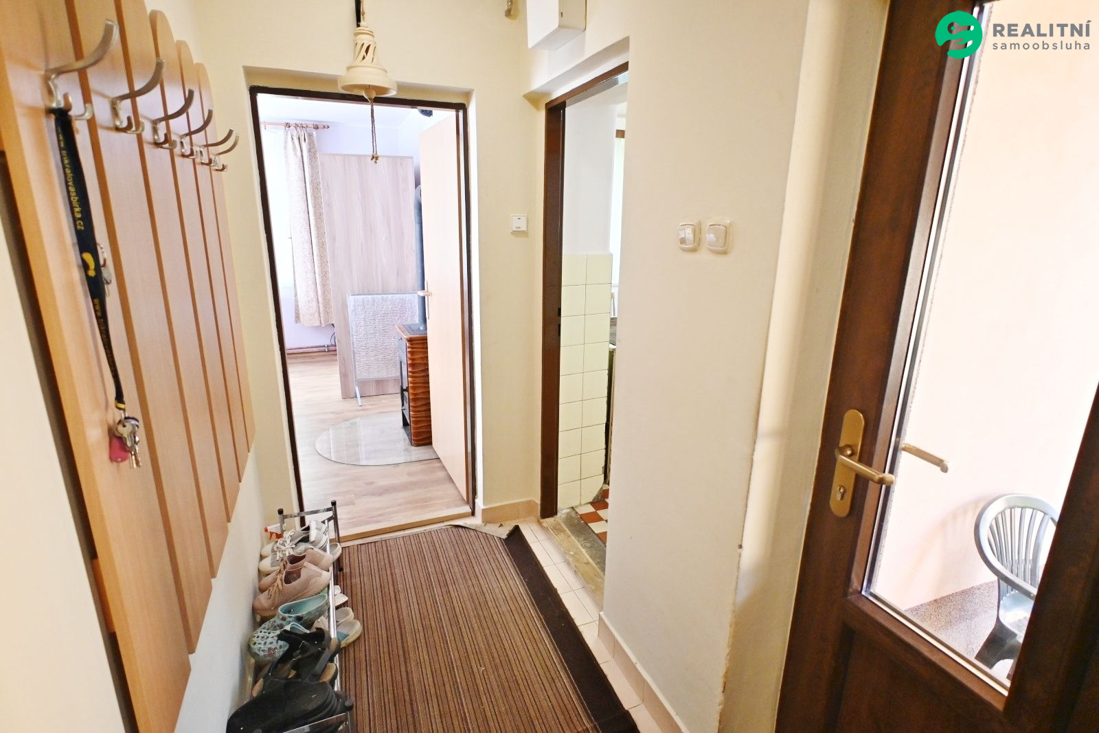 Prodej rodinného domu 172 m2, pozemek 3 735 m2 - obrázek č.15