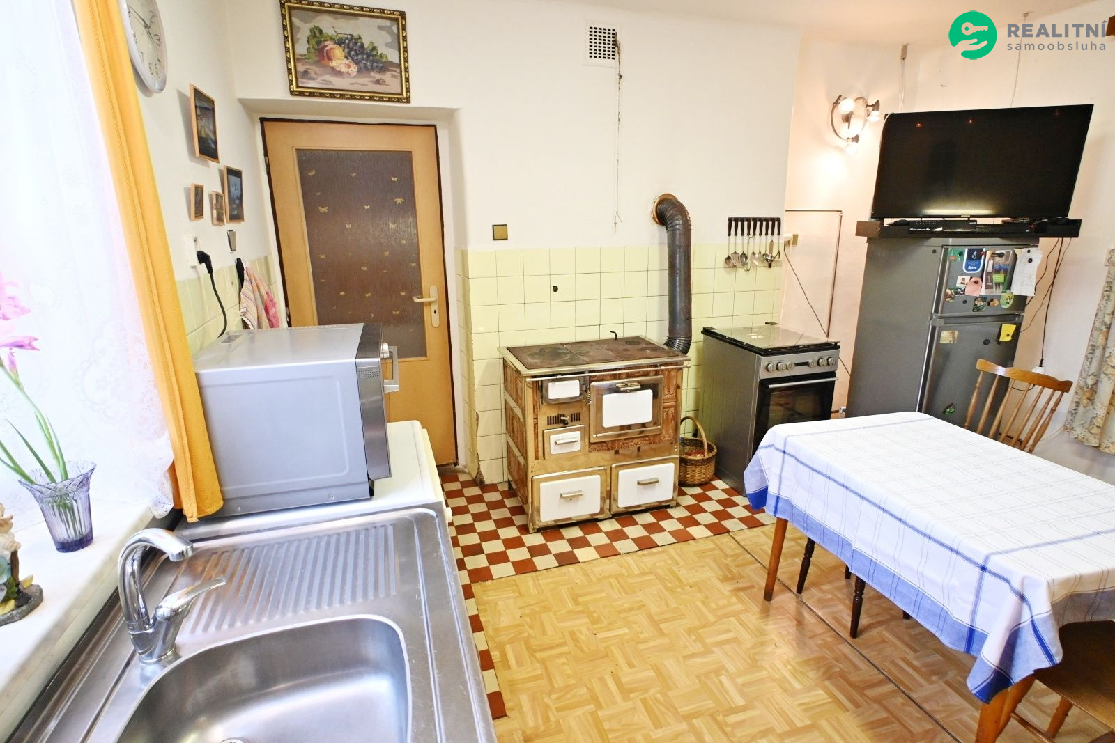 Prodej rodinného domu 172 m2, pozemek 3 735 m2 - obrázek č.19