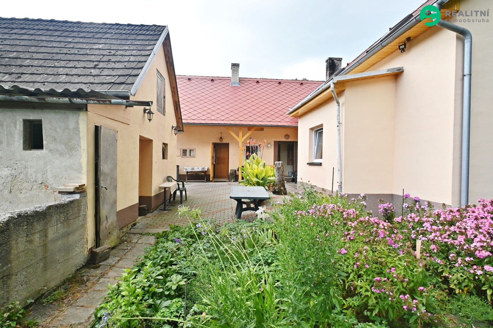 Prodej rodinného domu 172 m2, pozemek 3 735 m2 - obrázek č.25
