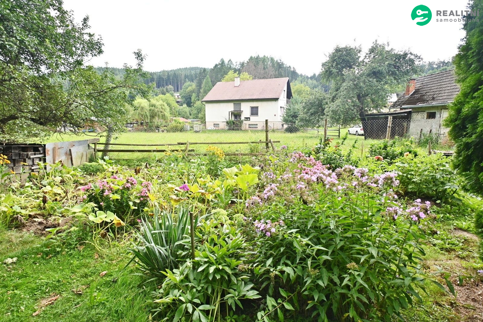 Prodej rodinného domu 172 m2, pozemek 3 735 m2 - obrázek č.30