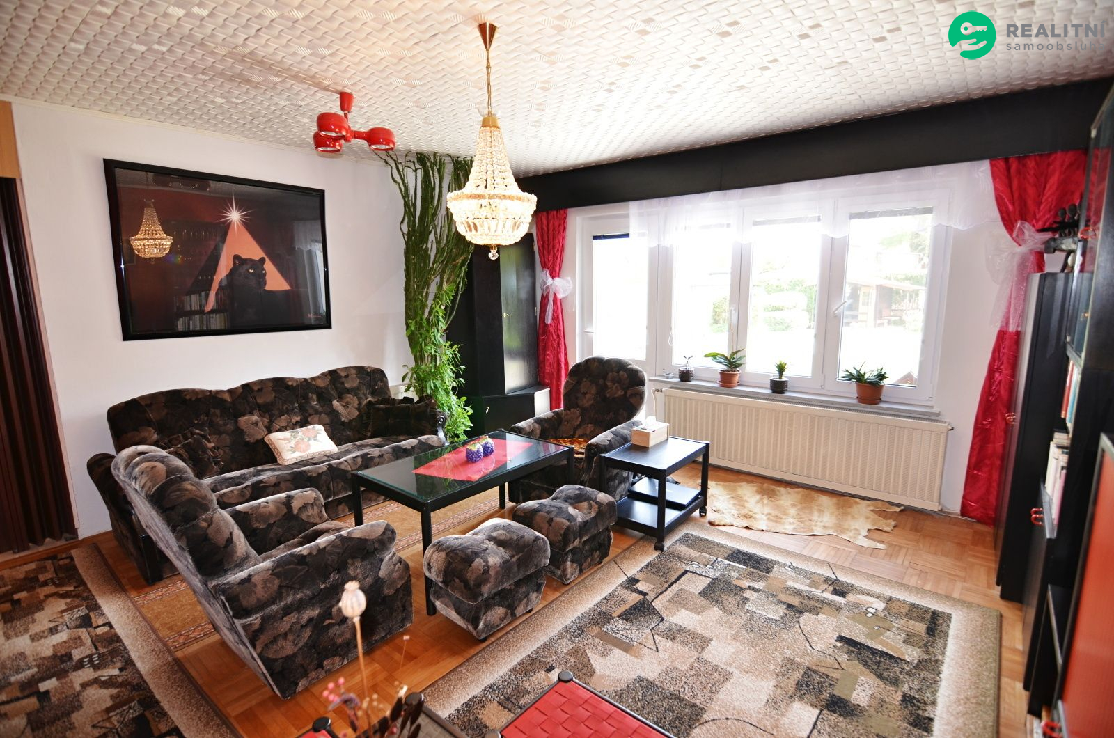 Prodej rodinného domu, 300 m², pozemek 922 m². - obrázek č.10