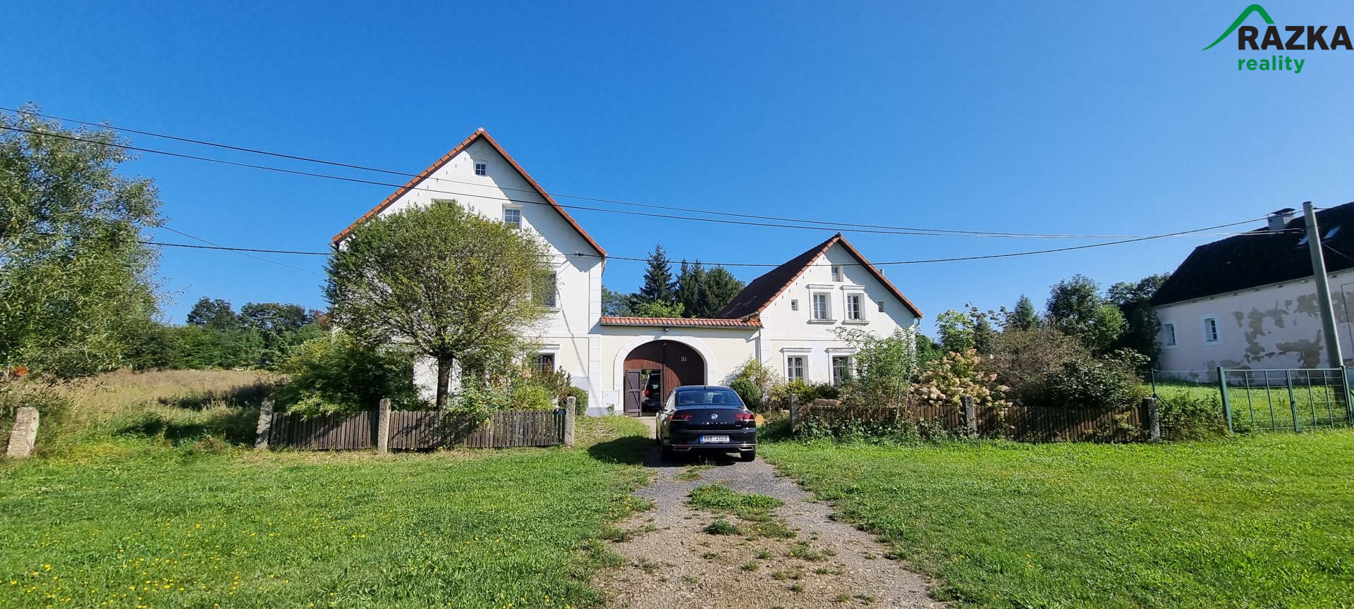 Zemědělská usedlost s rozlehlými pozemky - Dolní Jadruž - titulní obrázek
