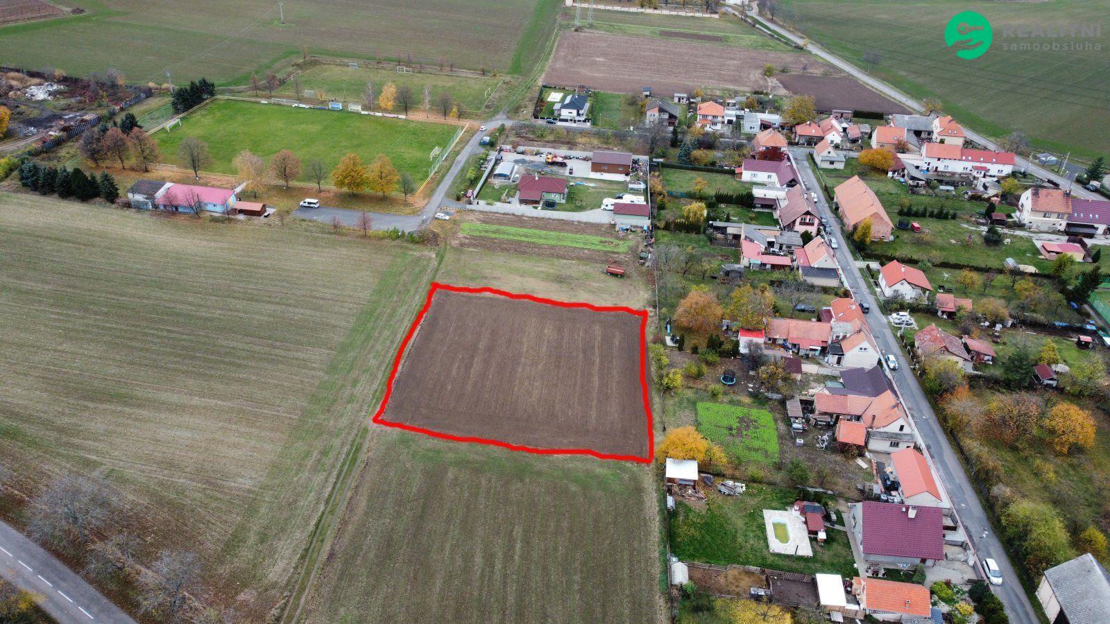 Prodej stavebního pozemku 1.374 m² Tuchořice. - obrázek č.1