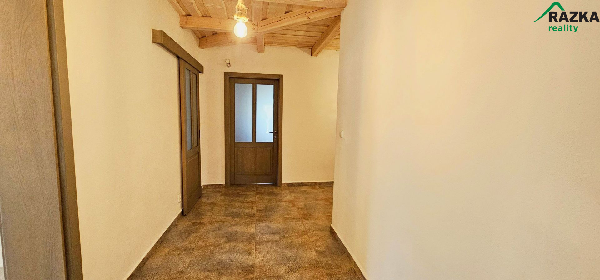 Novostavba RD 4+KK (200 m2) se zahradou 927 m2 Nedražice - obrázek č.10
