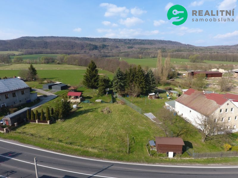 Stavební parcela včetně stavebního povolení Libouchec - obrázek č.3