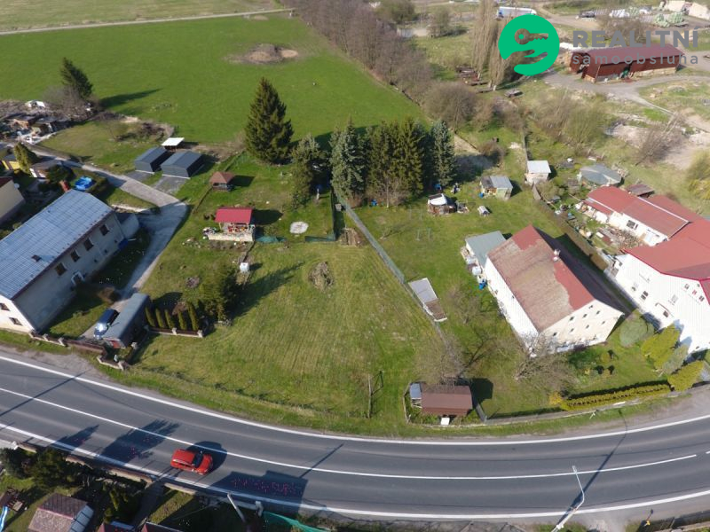 Stavební parcela včetně stavebního povolení Libouchec - obrázek č.4