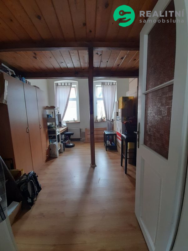 Prodám ideální podíl bytu v Karlových Varech - obrázek č.10
