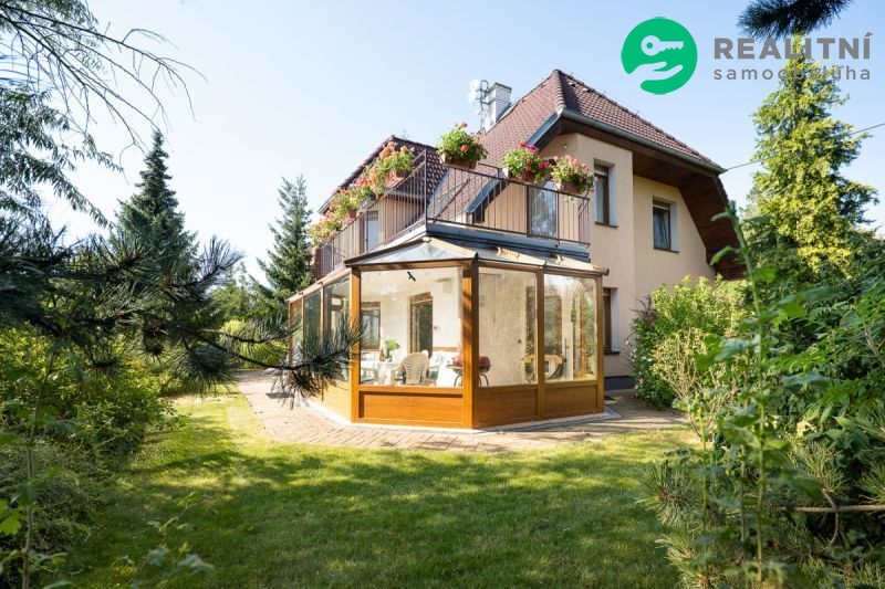 Prodej domu – Klecany, jen 7 km od Prahy - titulní obrázek