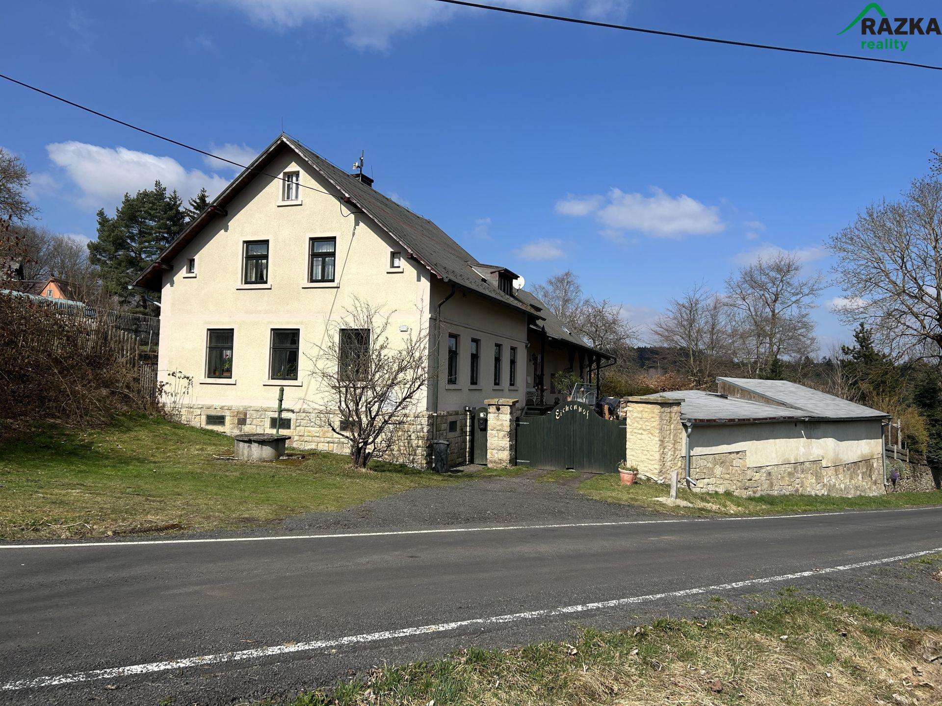 Prodej rekreační chalupy v obci Zahrádka - titulní obrázek
