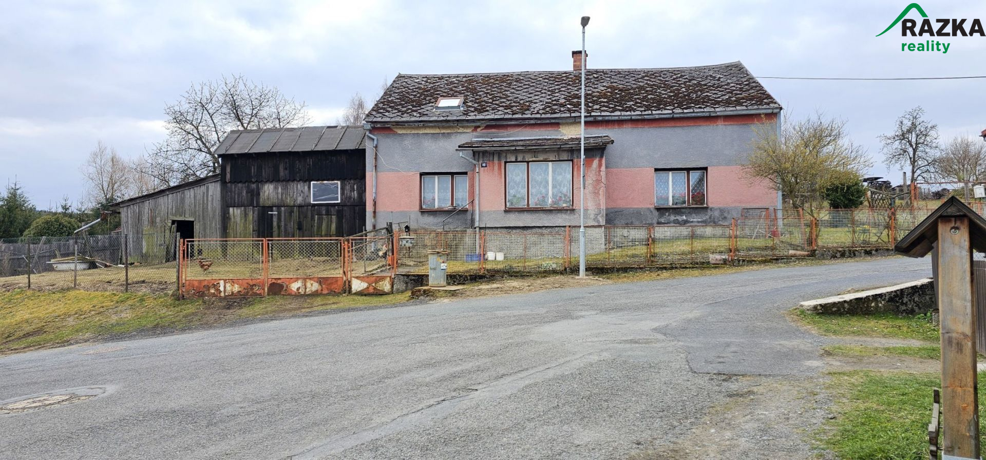 RD 5+1 (187 m2) se zahradou 3 249 m2 Lesná, okr. Tachov - titulní obrázek