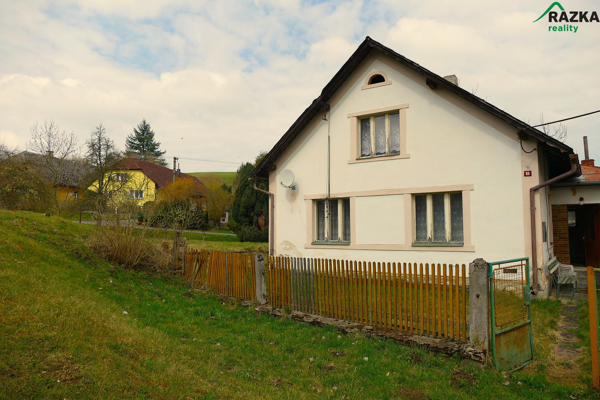 Rodinný dům v Chodské Lhotě, okres Domažlice - titulní obrázek