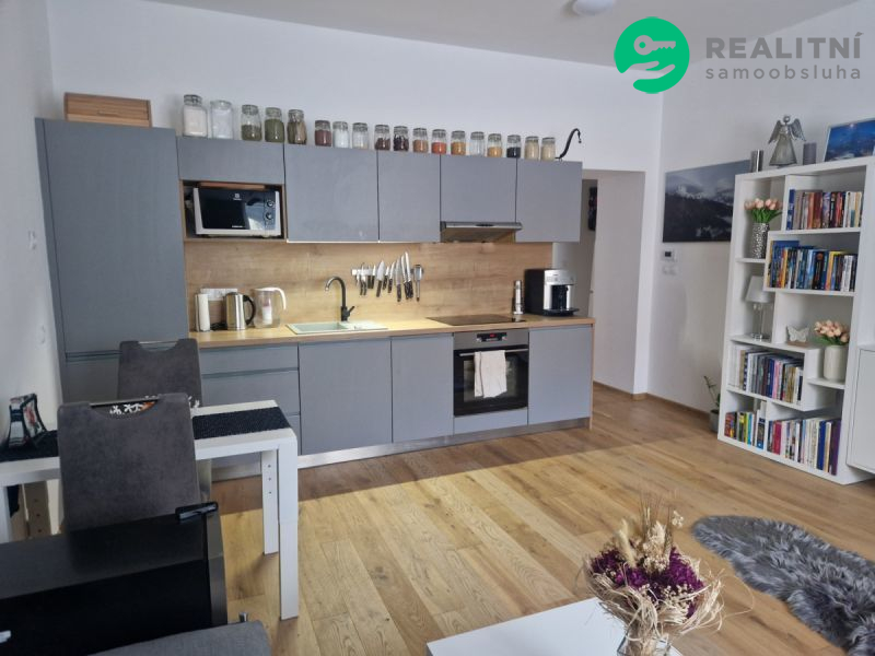 Prodej bytu 3+kk 64 m² Břeclav, Riegrova - titulní obrázek