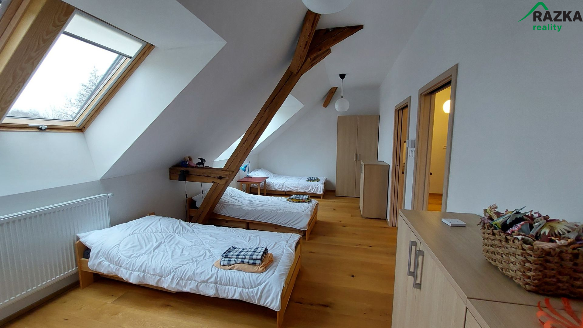 Pronájem podkrovního bytu 3+KK - Stříbro - obrázek č.8