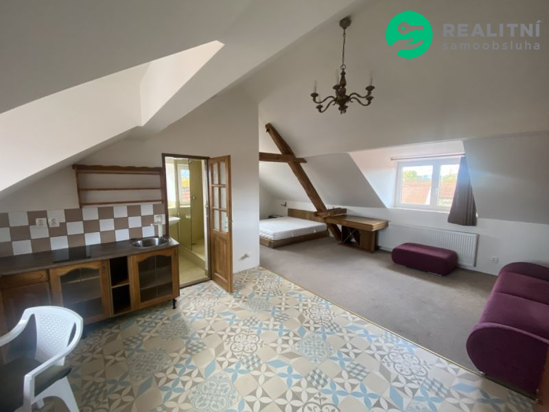 Investiční byt 1+kk 52m2 Černiv - titulní obrázek