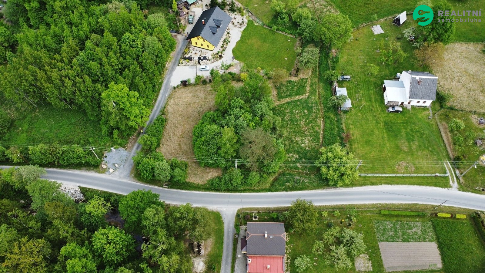 Prodej stavebního pozemku 2 739 m² - obrázek č.3