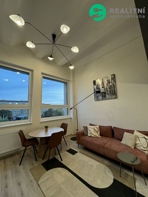 Stylový loft 2+kk po designové rekonstrukci na Kubánském náměstí - obrázek č.4