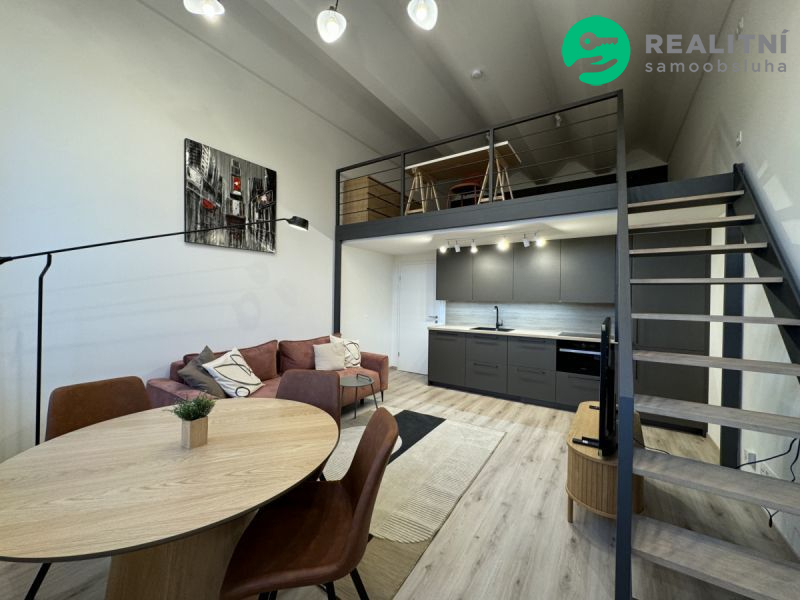 Stylový loft 2+kk po designové rekonstrukci na Kubánském náměstí - obrázek č.6