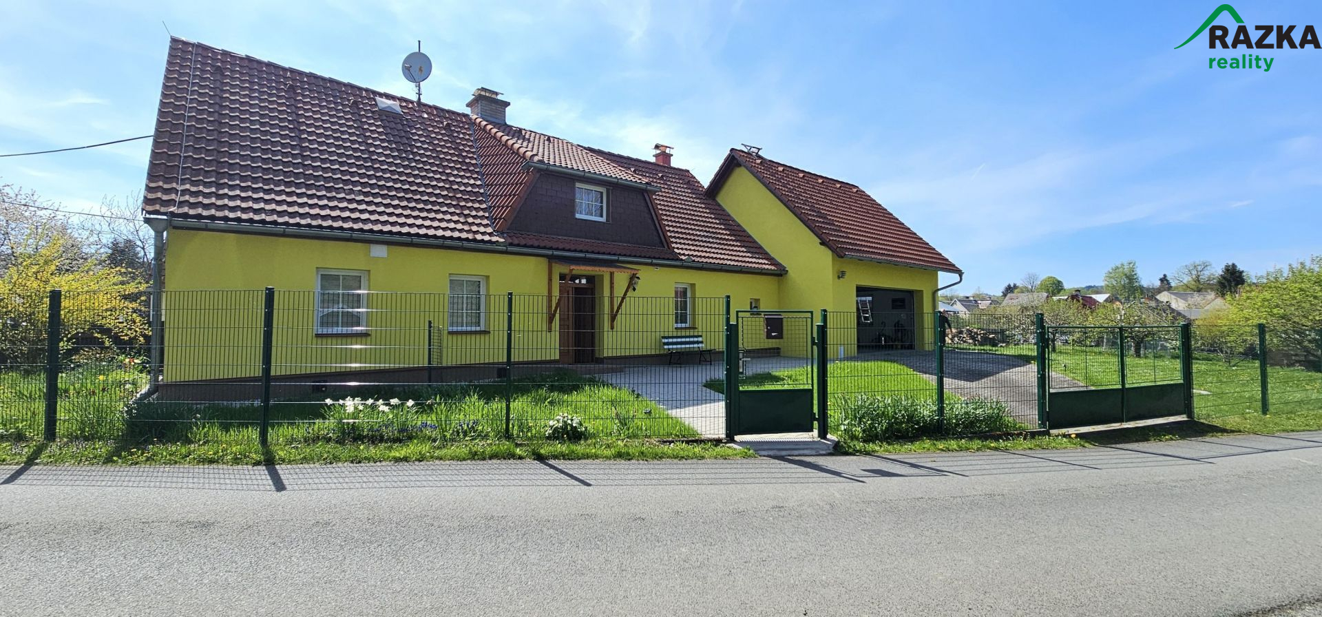 RD 5+1 (192 m2) s dvougaráží Labuť, okr. Tachov - titulní obrázek