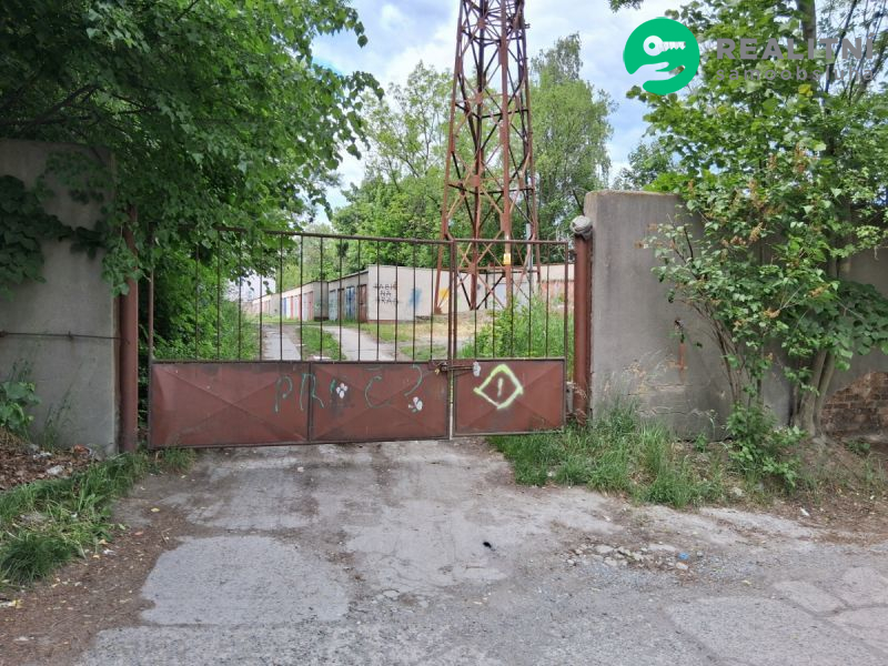 Garáž Plzeň, Slovany se spoluvlastnickým podílem na dvoře - obrázek č.5