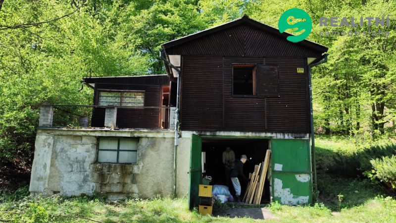 Chata Měchenice 3+1+T+G+ dílna - titulní obrázek