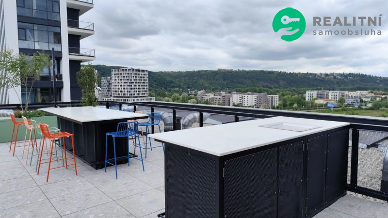 Mercedes mezi byty - luxusní 1kk 51m2 s wellness - obrázek č.17