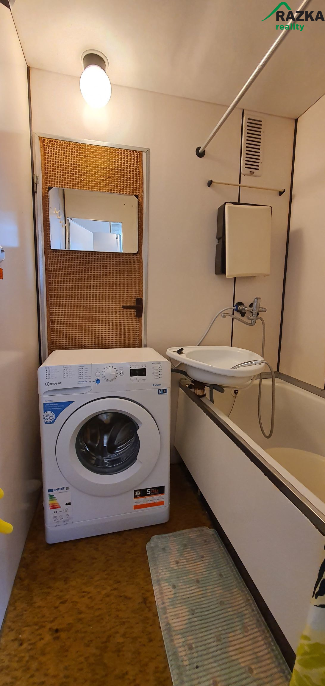 Byt 3+1 s lodžií (60 m2) Planá, ul. Fučíkova - obrázek č.12