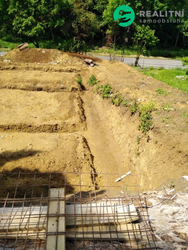 Pozemek se stavebním povolením v K.U. Malenovice u Zlína - obrázek č.7