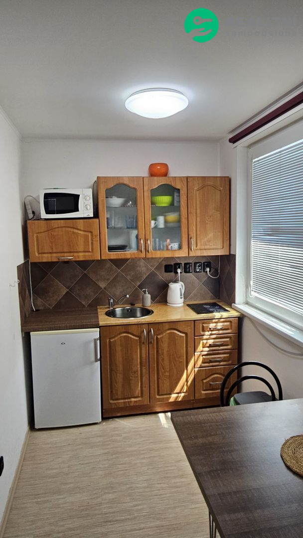 Byt 1+kk, 41m2, Karlovy Vary, Stará Role, Okružní - obrázek č.2