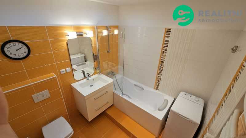 Byt 1+kk, 41m2, Karlovy Vary, Stará Role, Okružní - obrázek č.4