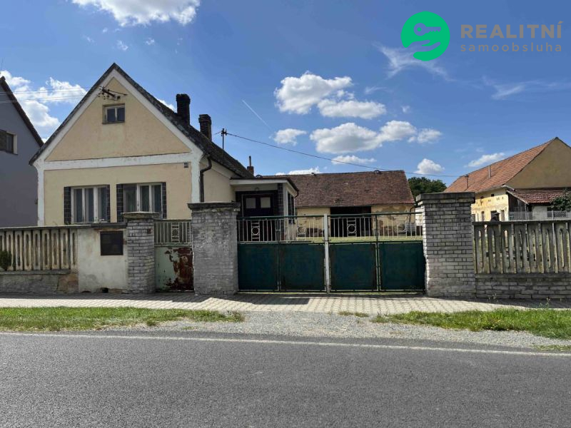 Pozemek 907 m² s domem a stodolou v klidné části obce Vstiš“ - obrázek č.5