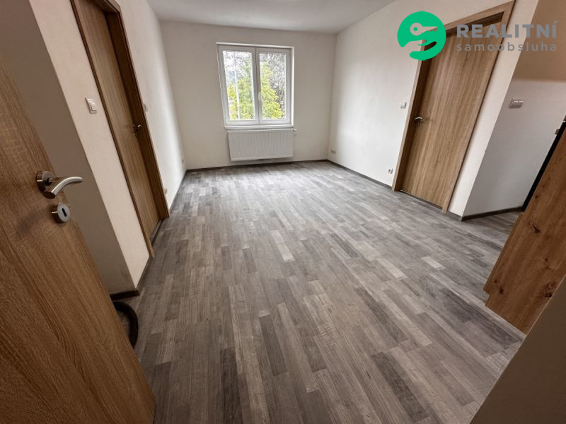 Prodej zrekonstruovaného bytu 3+kk, 68 m² – Dolní Dobrouč - obrázek č.2