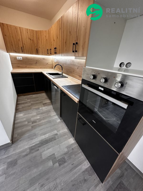 Prodej zrekonstruovaného bytu 3+kk, 68 m² – Dolní Dobrouč - obrázek č.3