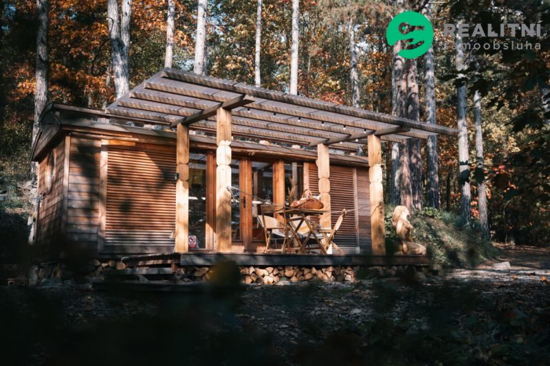 Glamping Posázaví - titulní obrázek