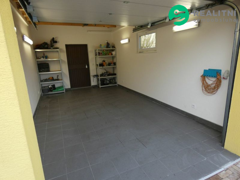Prodej RD Rajhrad, 5+1, bazén, klimatizace - obrázek č.7